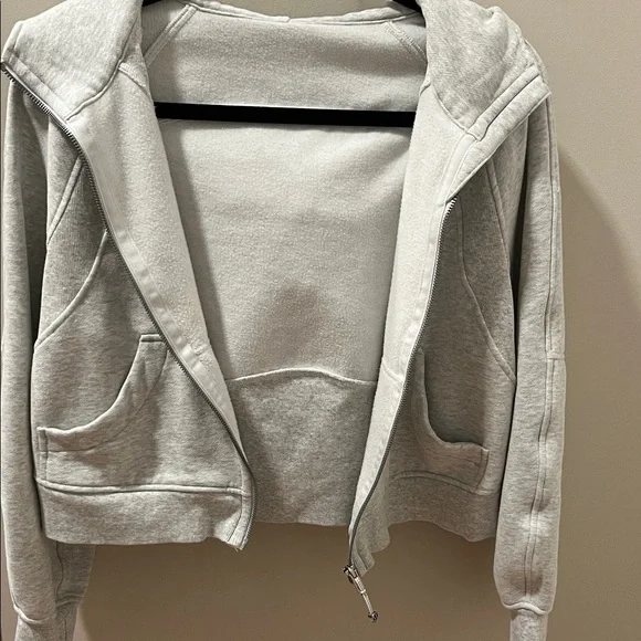 lululemon athletica Light Gray Women's Hoodie - Picture 5 of 7